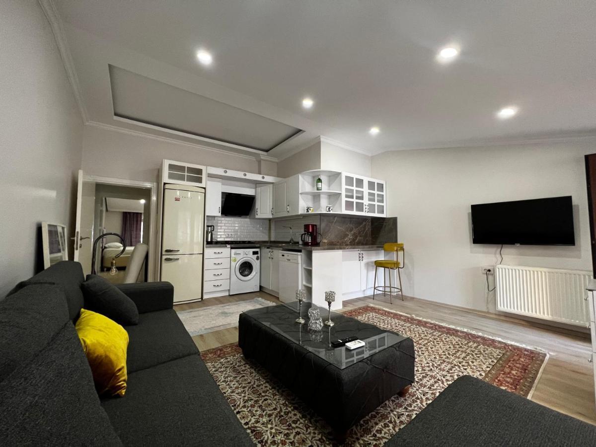 Daire Amazing 1 Bedroom Penthouse With Large Terrace In Sisli *